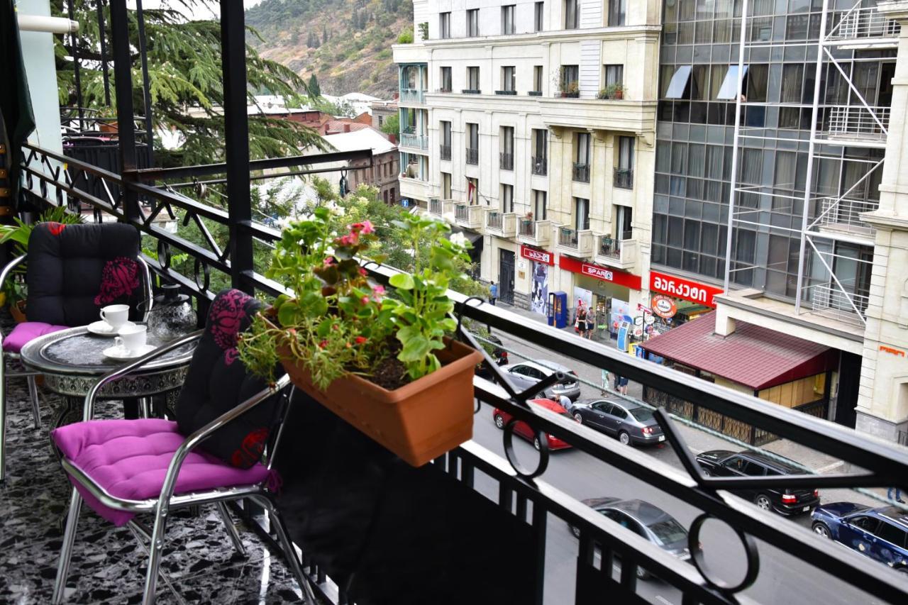 Old Town From Terrace Apartment Tbilisi Exterior photo